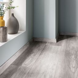 HARO Sockelleiste Disano wasserresistent Feldeiche 3