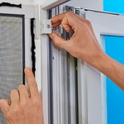 Tesa Fliegengitter Adapter-Set Türen Insektenschutz 3