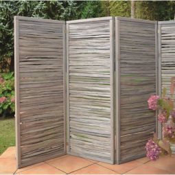 T&J ESMERALDA Paravent schiefergrau ESMERALDA Paravent 240x160 cm aus schiefergrau lasierten Haselnussstangen und Kiefernholzrahmen, 4-teilig, für innen und außen geeignet