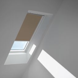 VELUX Verdunkelungsrollo Nougat 4574 Klassisches Verdunkelungsrollo für VELUX‑Dachfenster in elegantem Nougat‑Ton