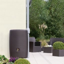 GRAF Garantia Sunda-Wandtank mocca Regenwassertank Regenwasserbehälter in Rattanoptik, witterungsbeständig, 300 L Fassungsvermögen