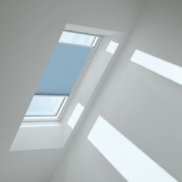 VELUX Plissee Denim 1286 lichtdurchlässig, sorgt für harmonisches Tageslicht, für verschiedene VELUX-Dachfenster geeignet