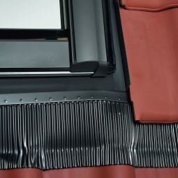 Roto Eindeckrahmen EDH Rx200 mit Wärmedämmung für hohe Pfannen- und Ziegel ab 5,0 cm