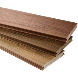 NATURinFORM WPC-Terrassendiele 21x140 mm Piazza Mondo ipé nuancen massiv Widerstandsfähige WPC-Terrassendiele mit 360°-Ummantelung, UV- und fleckenbeständig, rutschhemmend und pflegeleicht