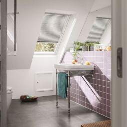 VELUX Dachfenster GGU 0170 Schwingfenster 3