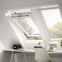 VELUX Schwingflügelfenster GGL 2066 Holz/Kiefer weiß lackiert Thermo 2 Aluminium 3-fach Niedrig-Energie-Verglasung