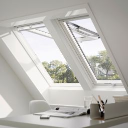 VELUX Klappflügelfenster GPL 2066 Holz/Kiefer weiß lackiert Thermo 2 Aluminium 3-fach Niedrig-Energie-Verglasung