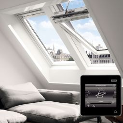 VELUX INTEGRA Schwingflügelfenster GGL 206630 Solarfenster Holz/Kiefer weiß lackiert Thermo 2 Aluminium 3-fach Niedrig-Energie-Verglasung, inkl. Funk-Wandschalter