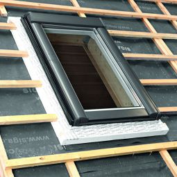 Roto Dämmrahmen MDA Rx für wärmegedämmte Wohndachfenster